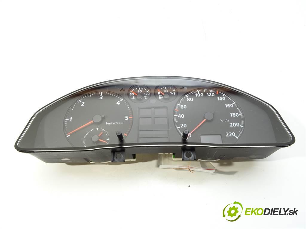 Audi A4 B5  1995 66 kW SEDAN 4D 1.9TDI 110KM 94-01 1900 prístrojovka 8D0919033AX (Přístrojové desky, displeje)