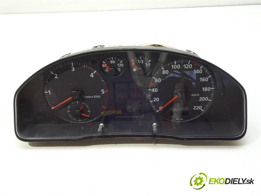 Audi A4 B5  1995 66 kW SEDAN 4D 1.9TDI 110KM 94-01 1900 prístrojovka 8D0919033AX (Přístrojové desky, displeje)