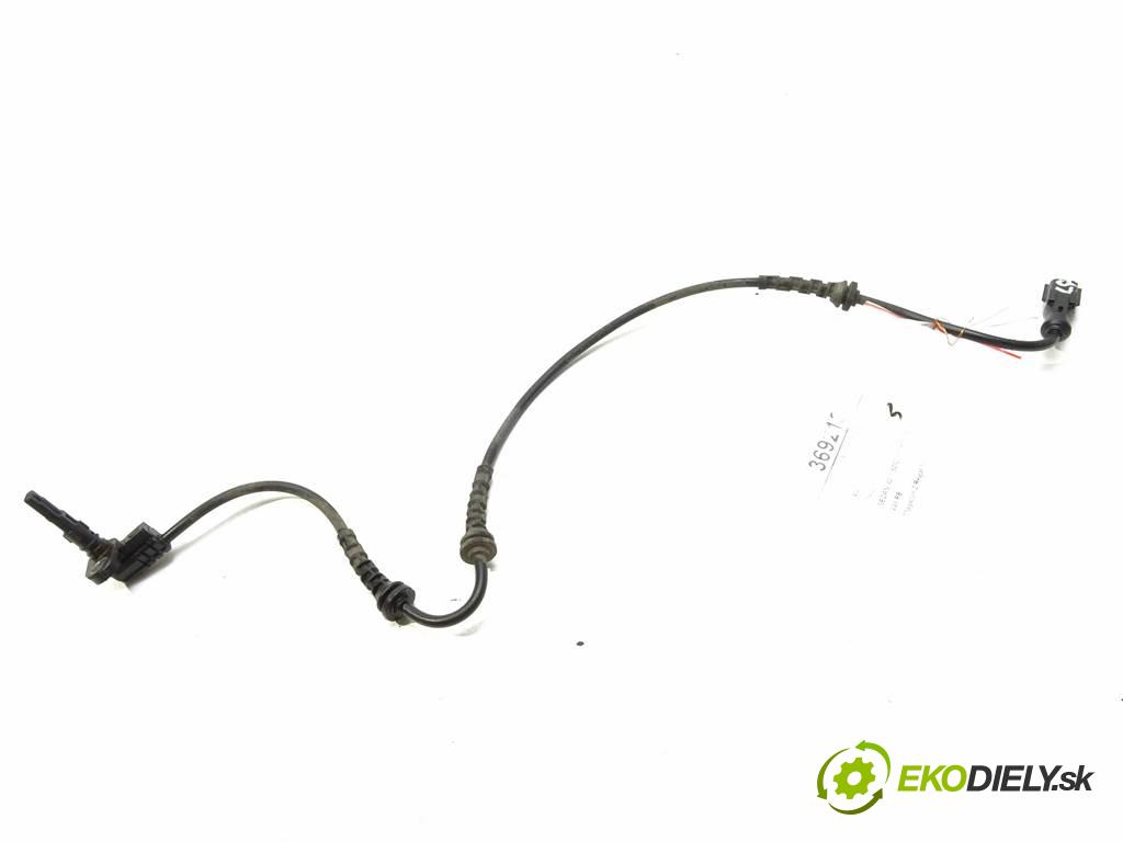 Renault Megane IV  2017  SEDAN 4D 1.5DCI 110KM 15- 1500 Snímač ABS predný ľavy 0265009613 (Snímače ABS)