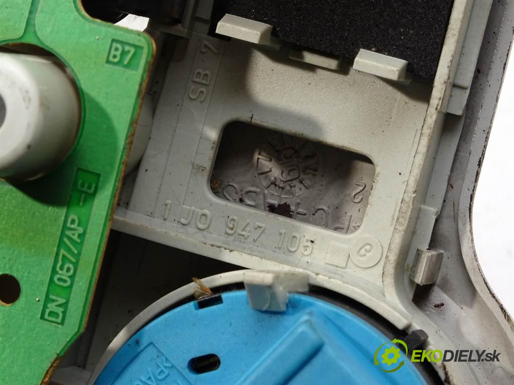 Volkswagen Golf IV  1999 66 kW HATCHBACK 5D 1.9TDI 90KM 97-03 1900 svetlo stropné 1J0947105 (Osvetlenie interiéru)