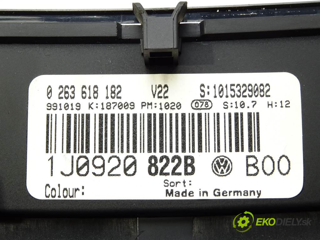 Volkswagen Golf IV  1999 66 kW HATCHBACK 5D 1.9TDI 90KM 97-03 1900 Prístrojovka 1J0920822B (Prístrojové dosky, displeje)