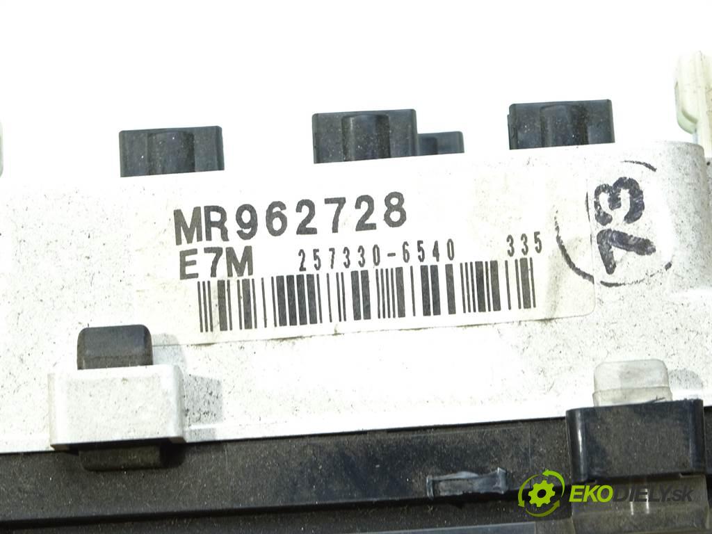 Mitsubishi Pajero III  2002  MOTERO SPORT 3.0B V6 170KM 99-06 3000 Prístrojovka MR962728 (Prístrojové dosky, displeje)