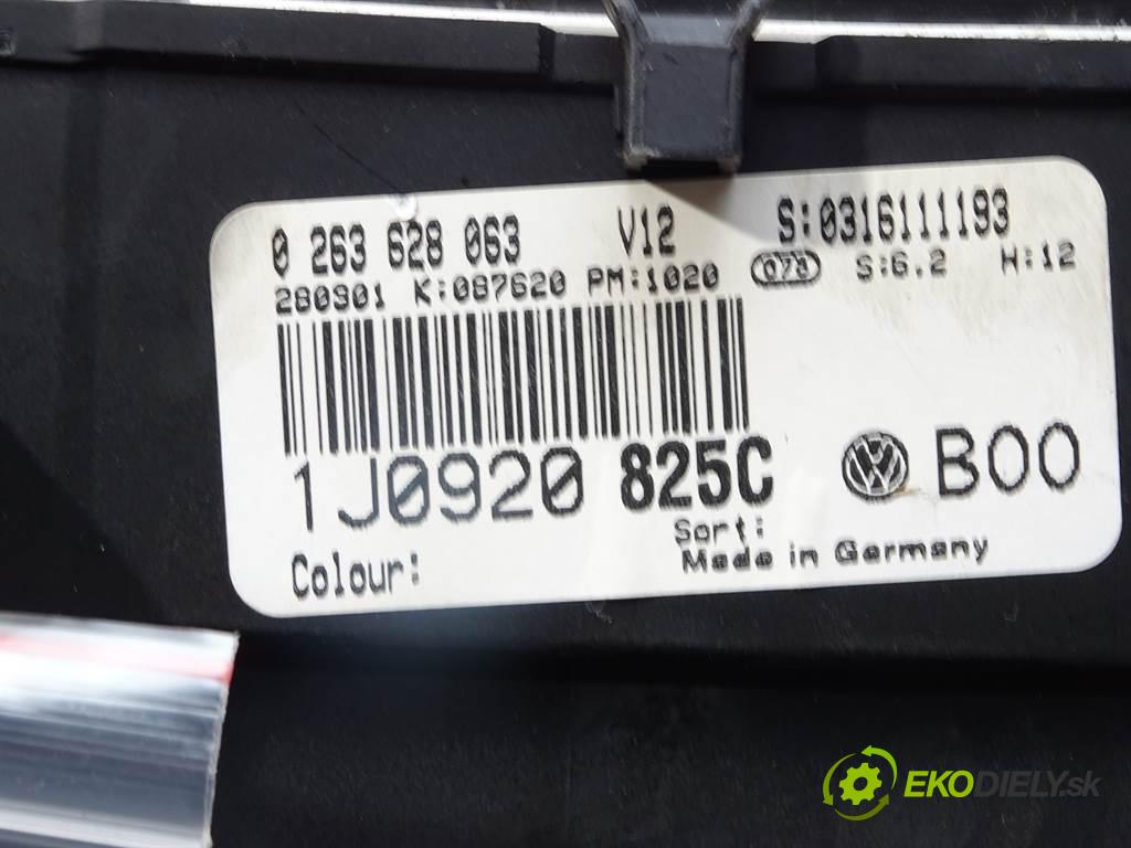 Volkswagen Golf IV  2001 74kw HATCHBACK 3D 1.9TDI 101KM 97-03 1900 Prístrojovka 1J0920825C (Prístrojové dosky, displeje)
