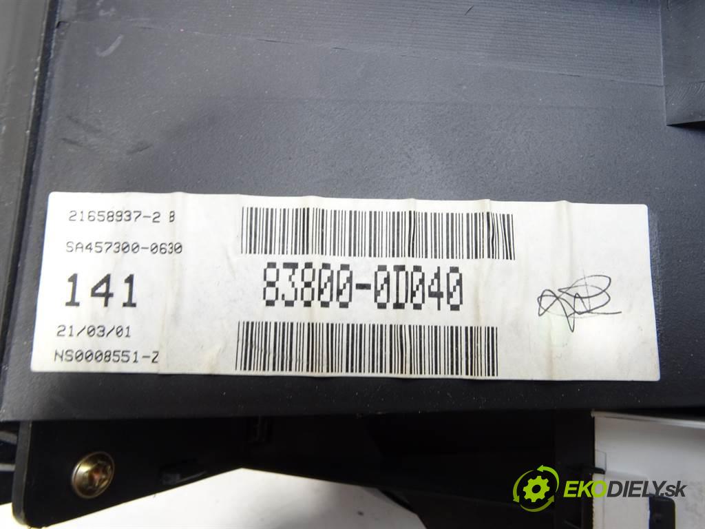 Toyota Yaris  2001 50 kW HATCHBACK 5D 1.0VVTI 68KM 99-03 1000 Prístrojovka 83800-0D040 (Prístrojové dosky, displeje)