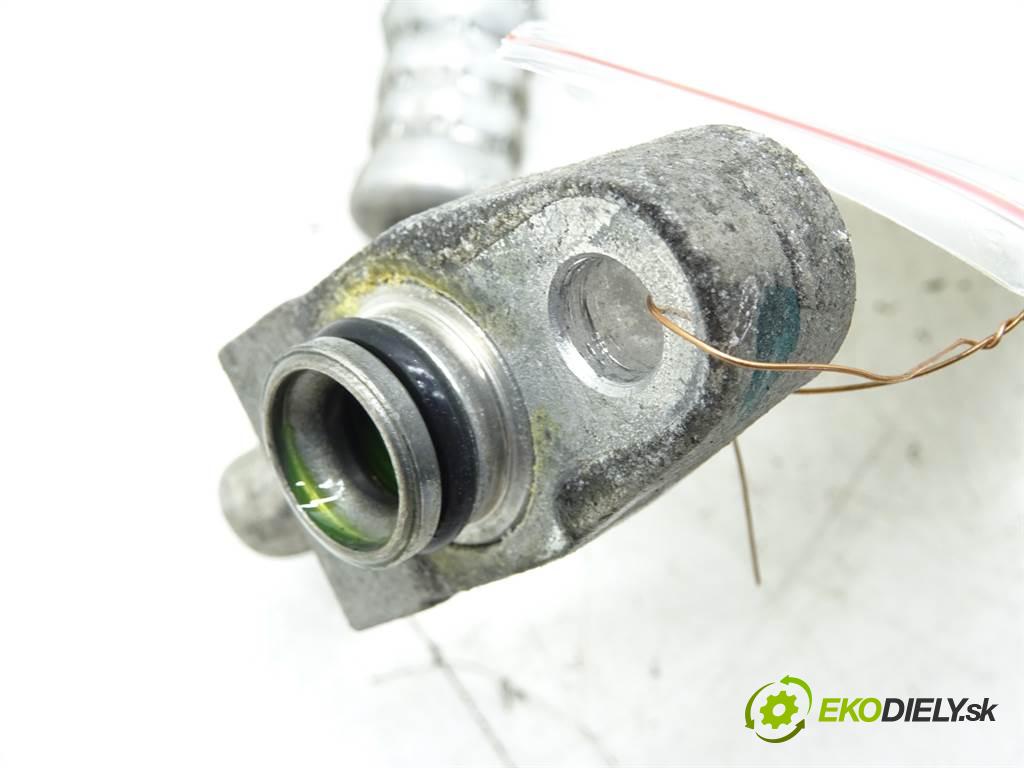 Toyota Avensis III T27    SEDAN 4D 2.0D-4D 126KM 09-15  rúrka klimatizácie  (Rúrky klimatizácie)