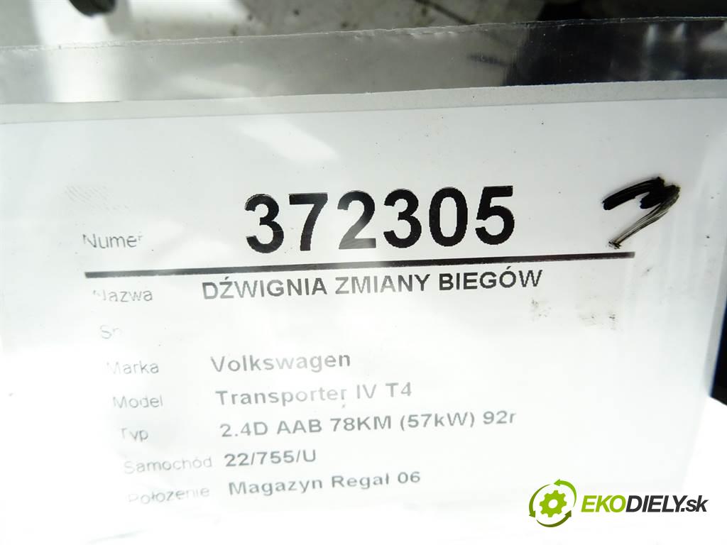 Volkswagen Transporter IV T4  1992 57 kW 2.4D AAB 78KM (57kW) 92r 2400 Kulisa  (Rýchlostné páky / kulisy)