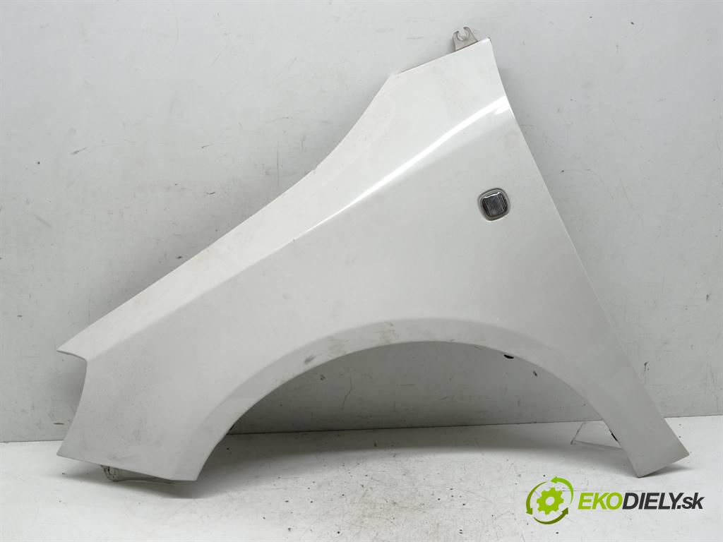 Skoda Roomster LIFT  2011 51 kW 1.2B 70KM 10-15 1200 blatník přední část levý 