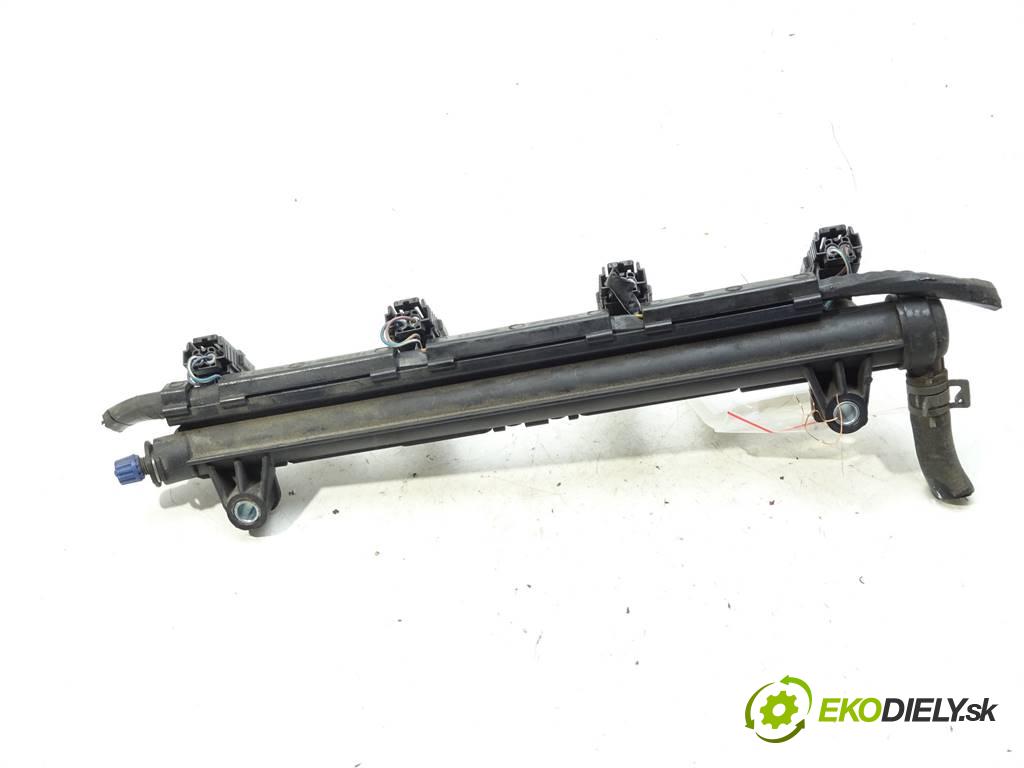 Volkswagen Polo IV 9N  2003 55 kW HATCHBACK 5D 1.4B 75KM 01-09 1400 Lišta vstrekovacia Vstrekovacie ventily 036906031M (Vstrekovacie lišty)