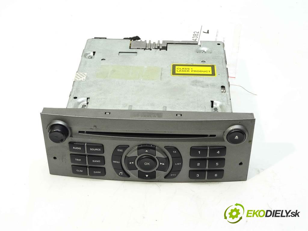 Peugeot 407  2005 80 kW SEDAN 4D 1.6HDI 109KM 04-11 1600 RADIO  (Audio zariadenia)