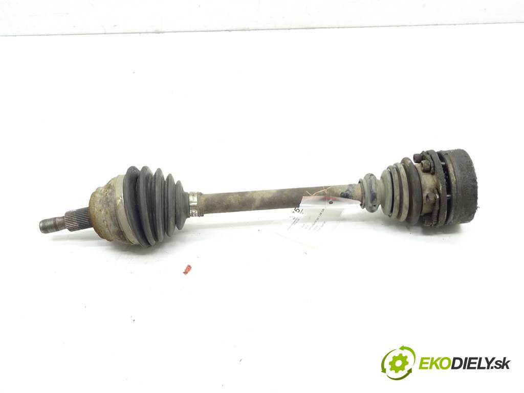 Audi A3 8L  1996 92 kW HATCHBACK 3D 1.8B 125KM 96-00 1800 Poloos ľavá strana  (Poloosy)