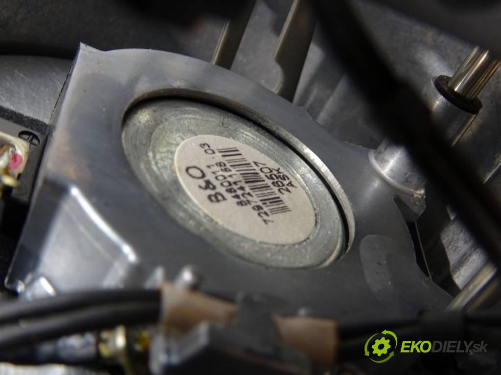Audi S8 D3    A8 5.2B V10 450KM 06-10  reproduktor desky BANG OLUFSEN 4E0035361