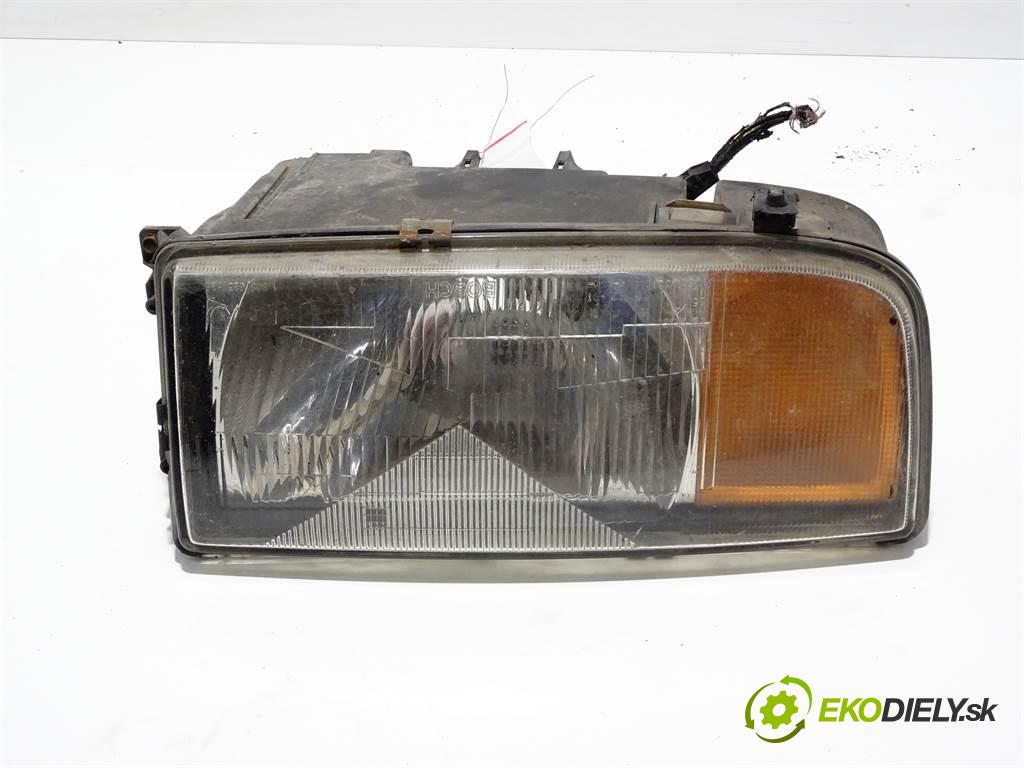 Mercedes-Benz Axor    6x2 2528L 6.4 205kW (280KM) 01-04  světlomet pravý