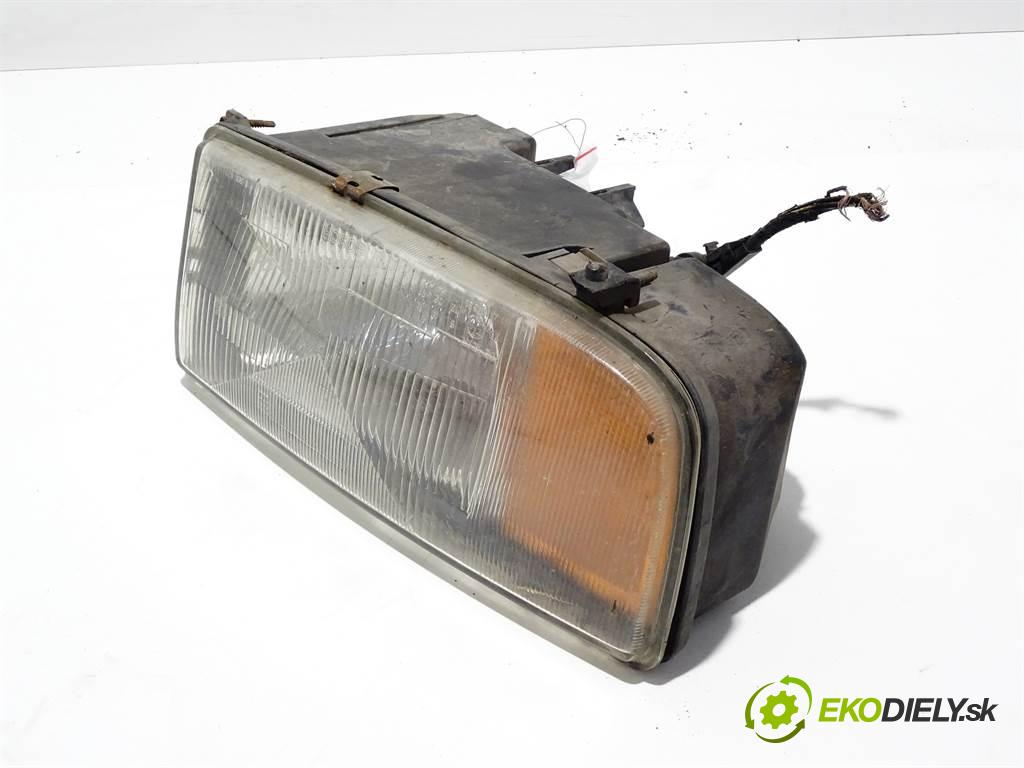 Mercedes-Benz Axor    6x2 2528L 6.4 205kW (280KM) 01-04  světlomet pravý