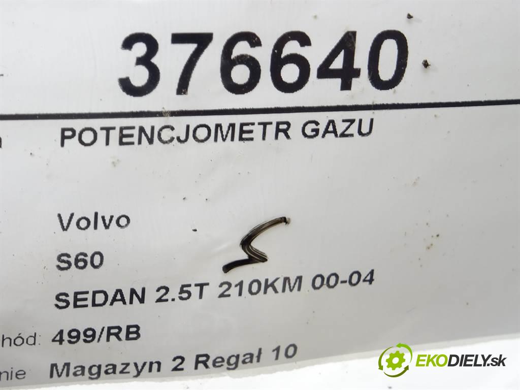 Volvo S60  2003 154KW SEDAN 2.5T 210KM 00-04 2500 potenciometr plynového pedálu 30666660 (Pedály)