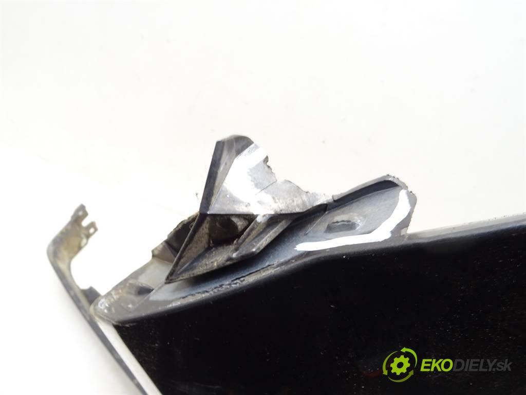 Renault Megane II  2004 60 kW KOMBI 1.5DCI 82KM 02-08 1500 blatník přední část levý