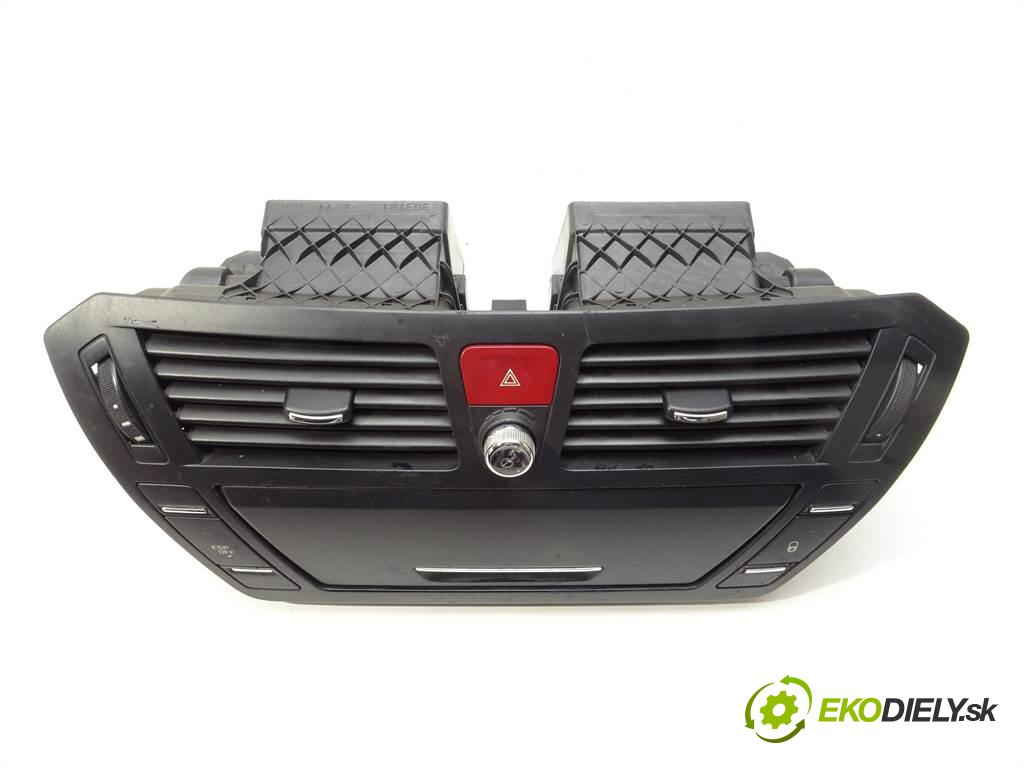 Citroen C4 Picasso    1.6HDI 109KM 06-13  mří topení střední  (Mřížky topení)