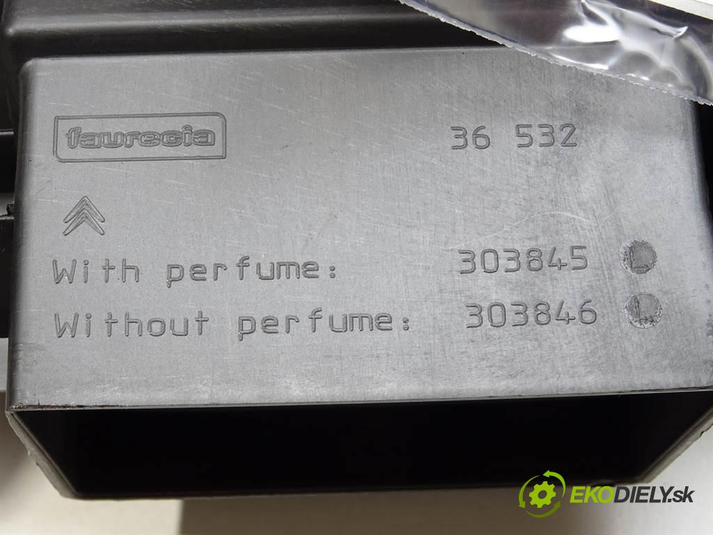Citroen C4 Picasso    1.6HDI 109KM 06-13  mří topení střední  (Mřížky topení)