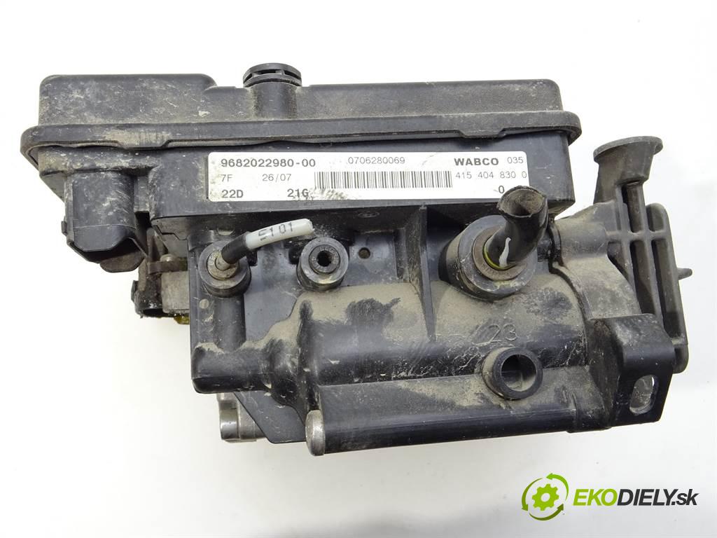 Citroen C4 Picasso    1.6HDI 109KM 06-13  pumpa nápravy 9682022980