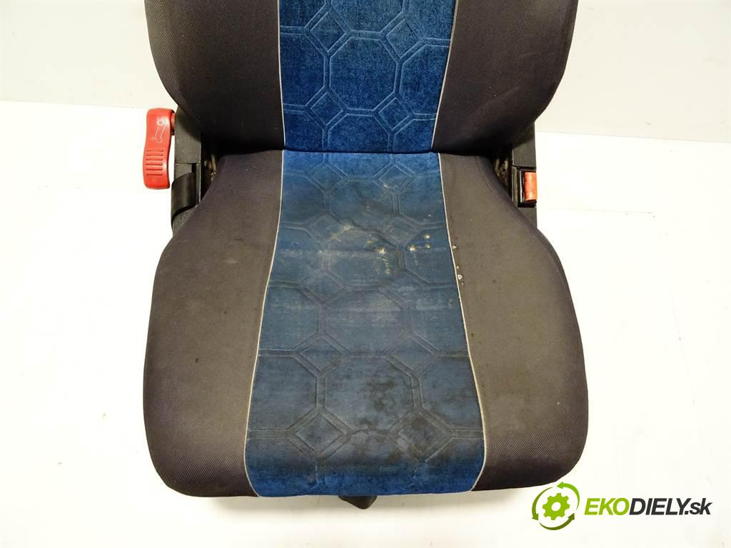 Volvo FH12    FH12 EURO2 D12A 93-01  Sedadlo pravy  (Sedačky, sedadlá)