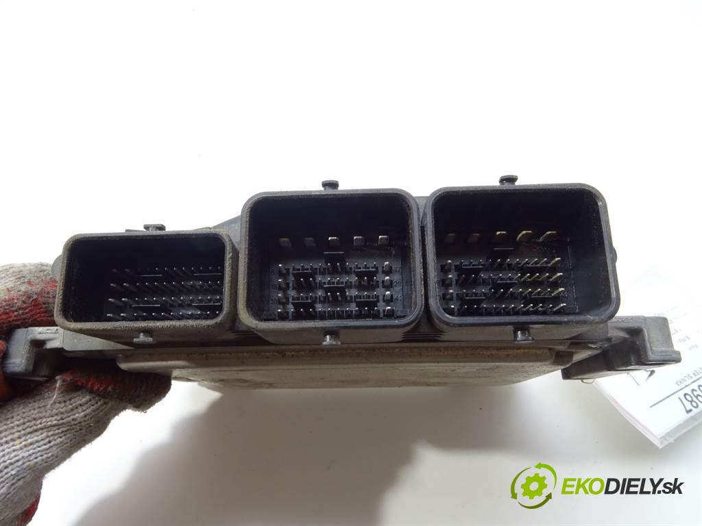 Ford B-Max  2013 75KM 1.5TDCI 75KM 12-17 1500 riadiaca jednotka Motor CV11-12A650-CH 0281030255 (Riadiace jednotky)