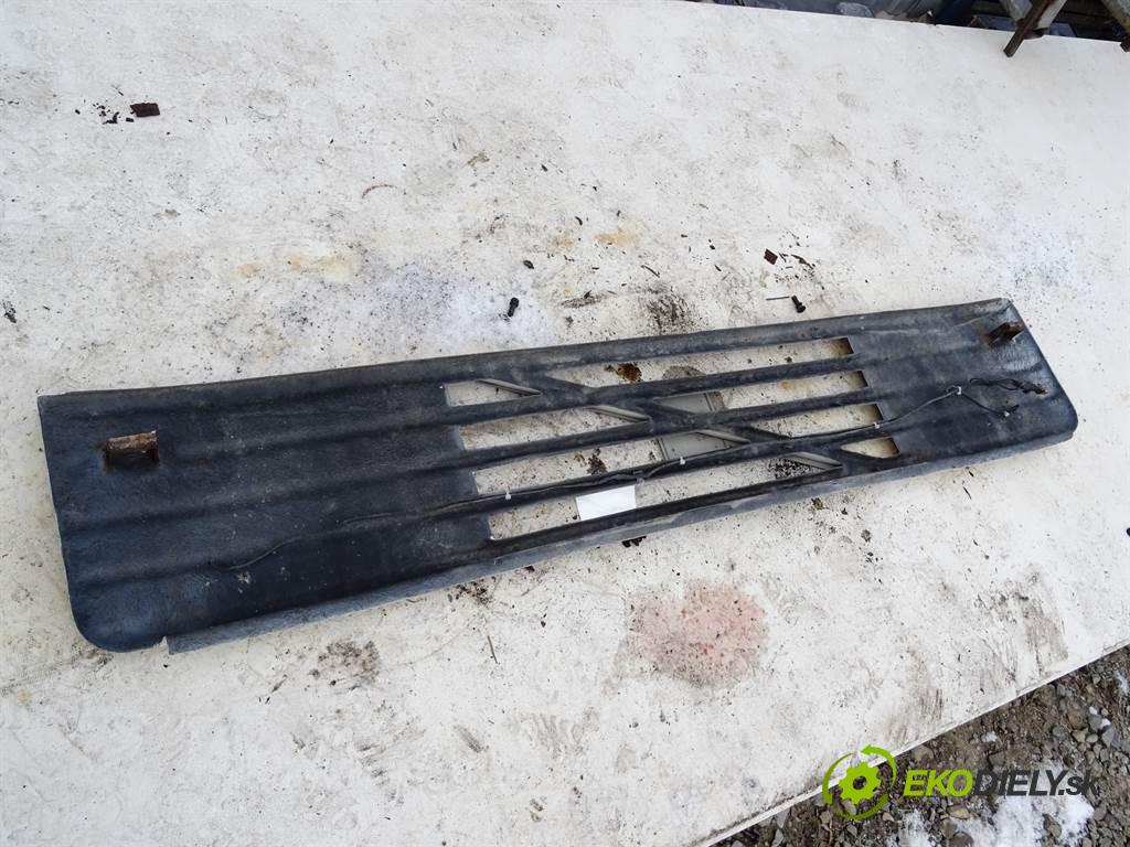 VOLVO FH12 Wywrotka 1996 279 kW FH 12/380 279 kW [379 KM] olej napędowy 1993 - 2005 12132 Kapota Mriežka