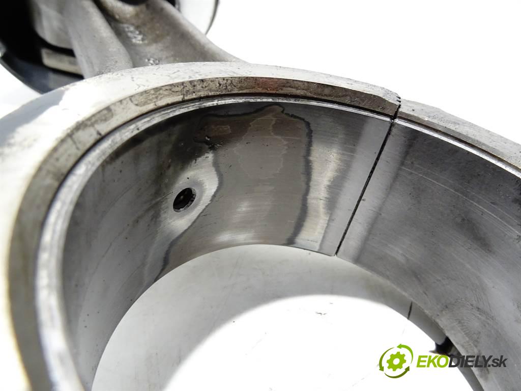 Volvo FH12    FH12 EURO2 D12A 93-01  PIEST: ojnica  (Piesty)