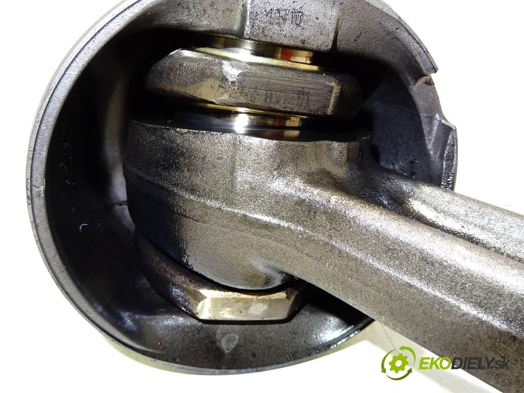 Volvo FH12    FH12 EURO2 D12A 93-01  PIEST: ojnica  (Piesty)