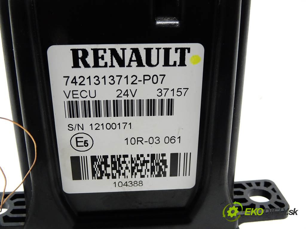 Renault Premium    DXI 460 06-14r  Modul Riadiaca jednotka 7421313712