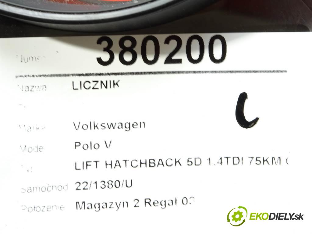 Volkswagen Polo V  2016 75KM LIFT HATCHBACK 5D 1.4TDI 75KM 09-17 1400 Prístrojovka 6C0920731F (Prístrojové dosky, displeje)