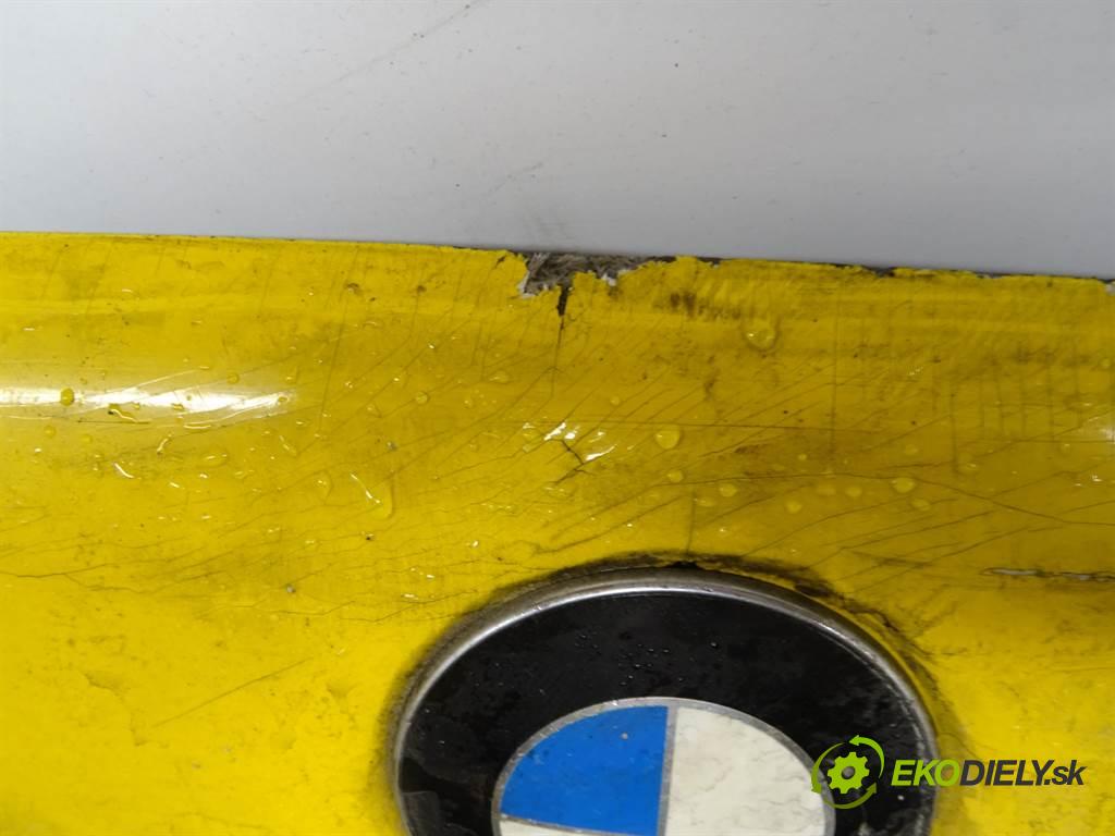 BMW 3 E30    M3 COUPE  kapota LAMINÁT: SVĚTLO: MIKINKA