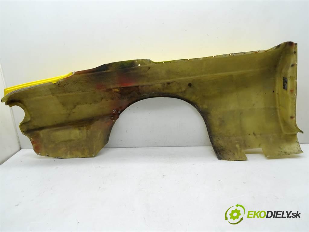 BMW 3 E30    M3 COUPE  blatník zadní část levý 8CM LAMINÁT: SVĚTLO: MIKINKA
