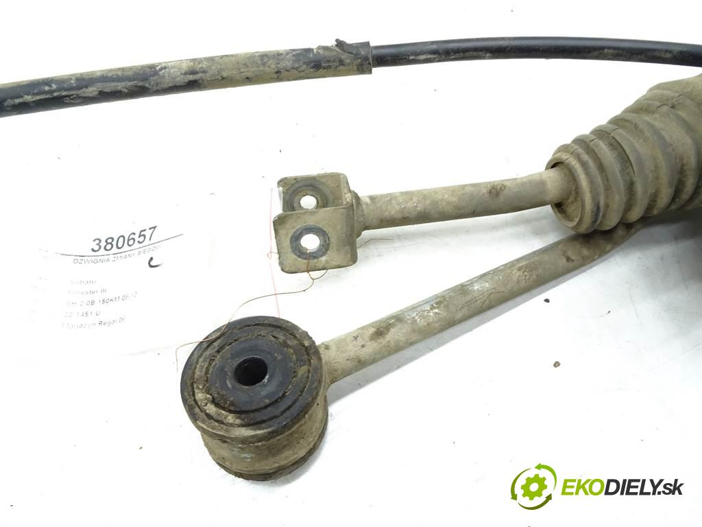 Subaru Forester III  2008 110KW SH 2.0B 150KM 08-13 1994 Kulisa  (Rýchlostné páky / kulisy)