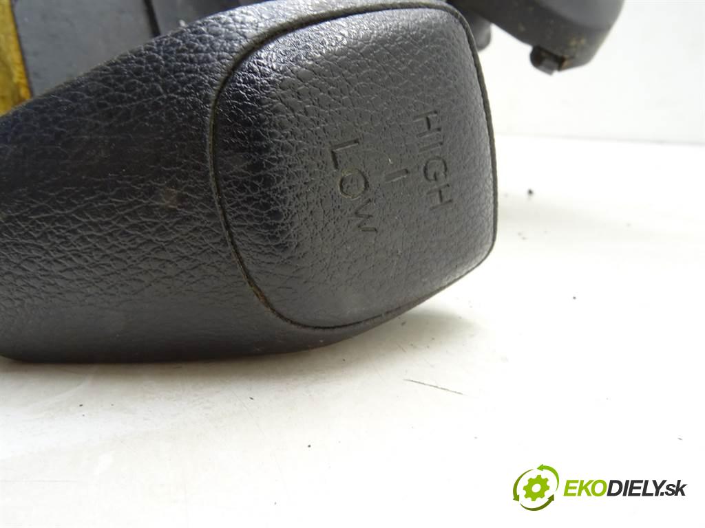 Subaru Forester III  2008 110KW SH 2.0B 150KM 08-13 1994 Kulisa  (Rýchlostné páky / kulisy)