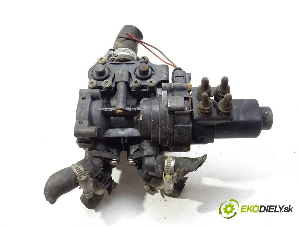 Audi A8 D3    QUATTRO SEDAN 4D 4.0TDI V8 275KM 02-09  Magnetický ventil vody 4E0959617A (Ostatné)