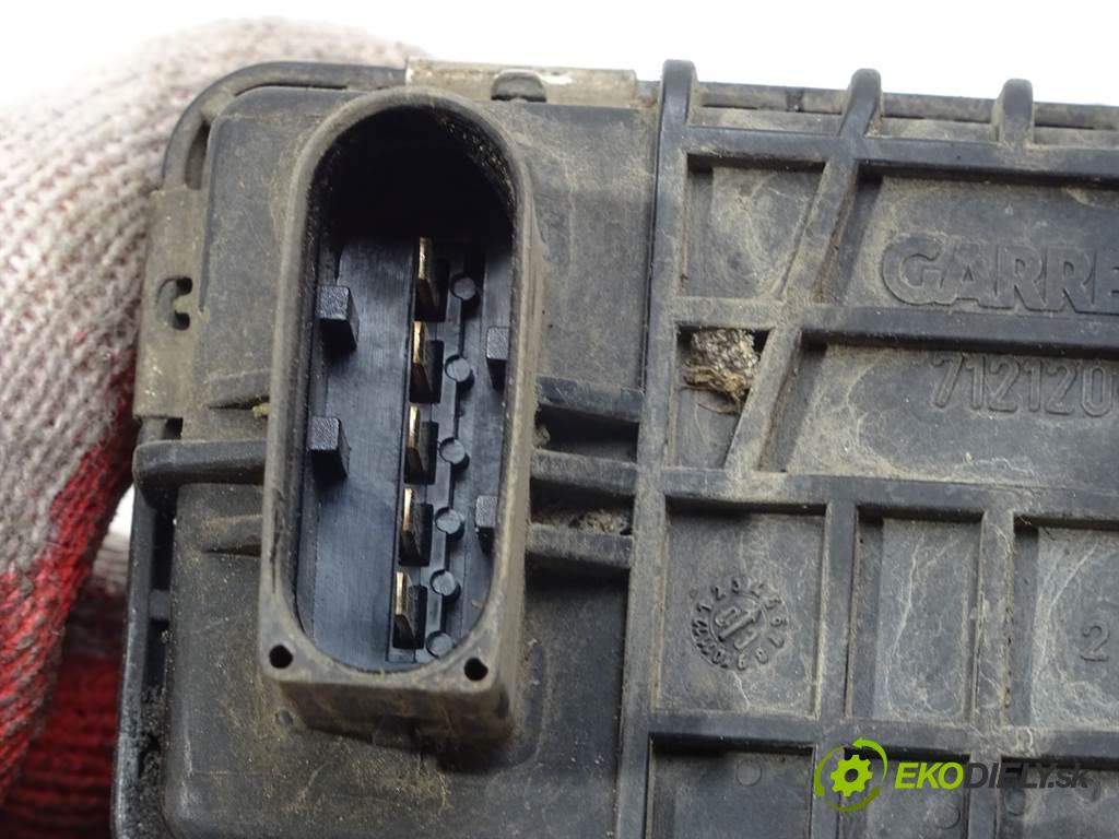 Audi A8 D3    QUATTRO SEDAN 4D 4.0TDI V8 275KM 02-09  nastavovač turba 6NW008412 (Ostatní)