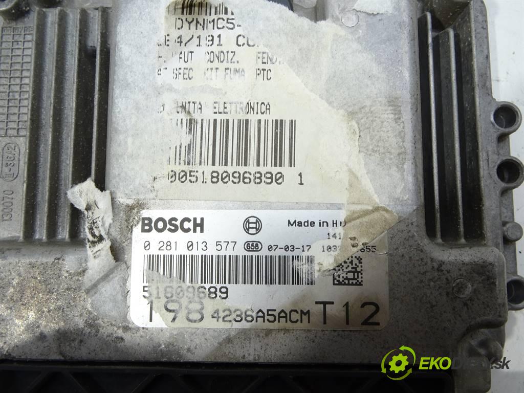 Fiat Bravo II  2007 88 kW HATCHBACK 5D 1.9JTD Multijet 120KM 07-14 1900 riadiaca jednotka Motor 0281013577 (Riadiace jednotky)