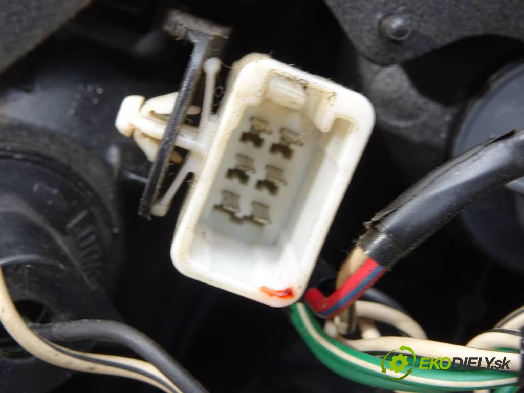 Toyota Corolla E11 LIFT  2000 51KW HATCHBACK 3D 1.9D 70KM 99-02 1867 Svetlo zad ľavá strana  (Ostatné)