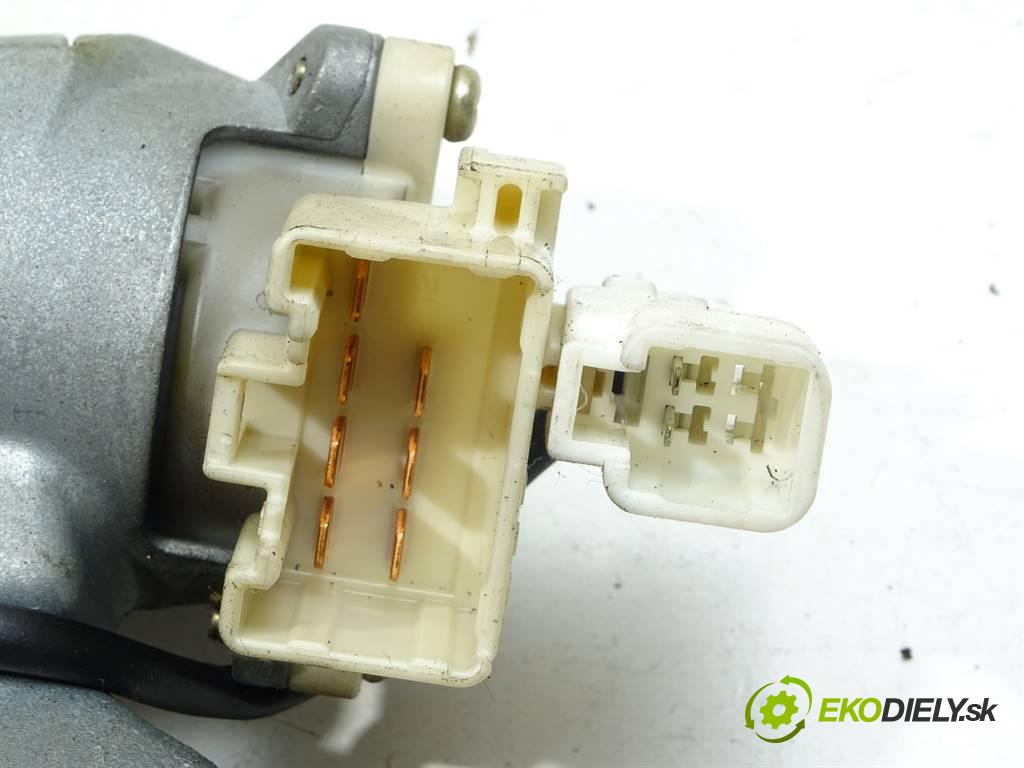 Toyota Corolla E11 LIFT  2000 51KW HATCHBACK 3D 1.9D 70KM 99-02 1867 spinačka 45020-12-11 (Spínacie skrinky a kľúče)