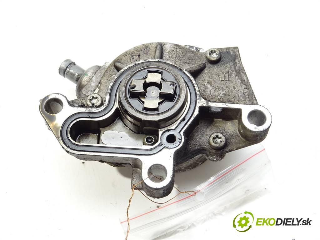Volkswagen Golf IV  1999 66 kW KOMBI 1.9TDI 90KM 97-03 1900 Pumpa vákuová