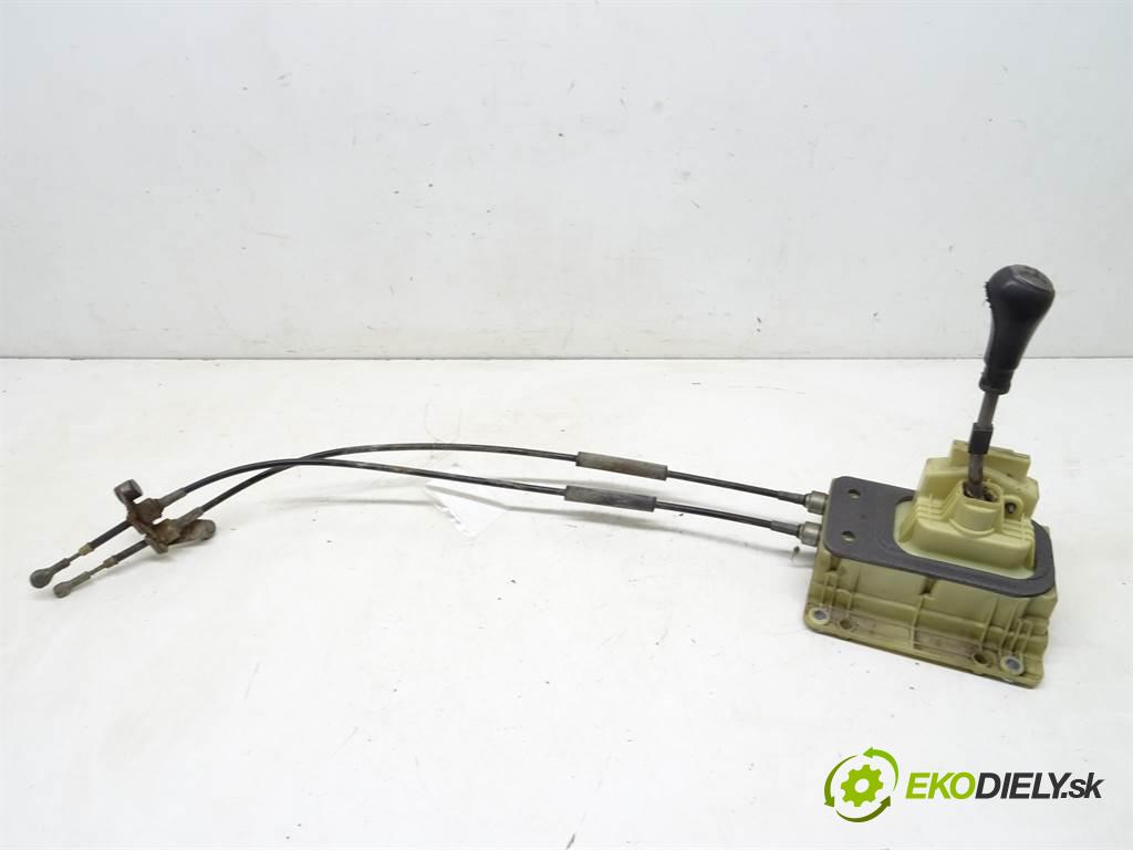 Fiat Stilo  2006 88 kW HATCHBACK 3D 1.9D Multijet 120KM 01-07 1900 Kulisa 553480330 (Rýchlostné páky / kulisy)