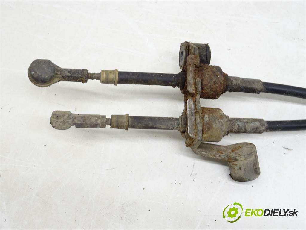 Fiat Stilo  2006 88 kW HATCHBACK 3D 1.9D Multijet 120KM 01-07 1900 Kulisa 553480330 (Rýchlostné páky / kulisy)