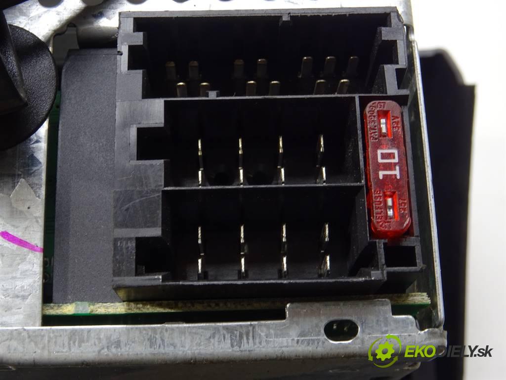 Fiat Stilo  2006 88 kW HATCHBACK 3D 1.9D Multijet 120KM 01-07 1900 RADIO 735392558 (Audio zariadenia)