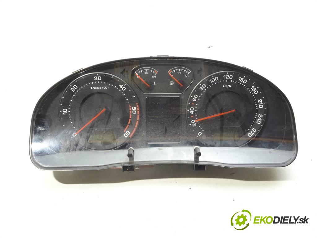Skoda Superb  2005 96 kW SEDAN 1.9TDI 130KM 01-08 1900 Prístrojovka 3U0920841D (Prístrojové dosky, displeje)