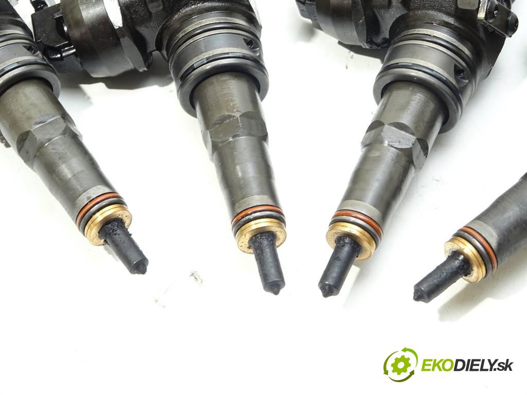 Skoda Superb  2005 96 kW SEDAN 1.9TDI 130KM 01-08 1900 vstřikovací ventily 0414720216