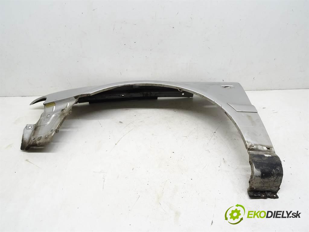 Audi A4 B5 FL  2000 121 kW KOMBI 5D 2.4B 165KM 96-01 2400 blatník přední část levý