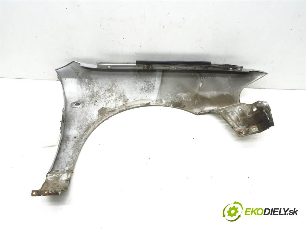 Audi A4 B5 FL  2000 121 kW KOMBI 5D 2.4B 165KM 96-01 2400 blatník přední část levý