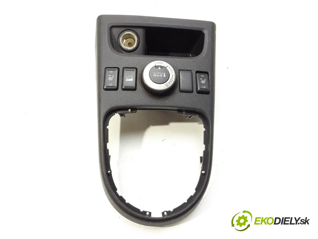 Nissan X-Trail  2007 127 kW T31 4X4 2.0DCI 150KM 07-13 2000 Prepínač ohrievania, vyhrievania sedačky  (Prepínače, spínače, tlačidlá a ovládače kúrenia)