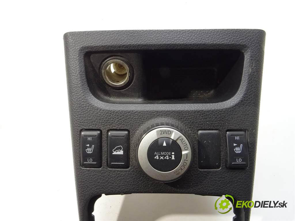 Nissan X-Trail  2007 127 kW T31 4X4 2.0DCI 150KM 07-13 2000 Prepínač ohrievania, vyhrievania sedačky  (Prepínače, spínače, tlačidlá a ovládače kúrenia)