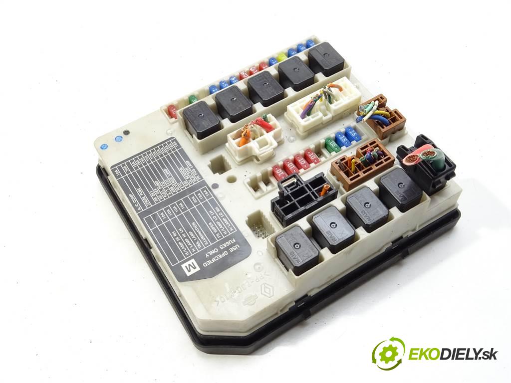 NISSAN X-TRAIL T31 SUV 2007 110 kW 2.0 dCi 4x4 1995 Skrinka poistková  (Poistková skrinka)