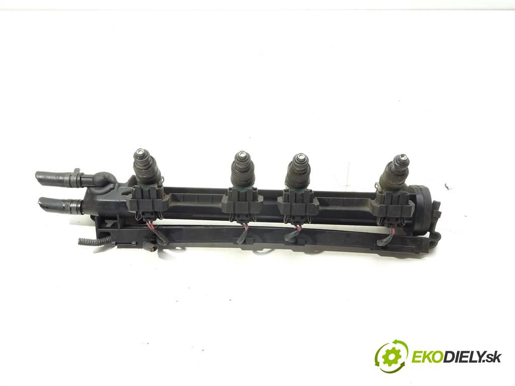 Audi A3 8L  1998  HATCHBACK 3D 1.6B 101KM 96-00 1600 Lišta vstrekovacia Vstrekovacie ventily 037906031AA (Vstrekovacie lišty)